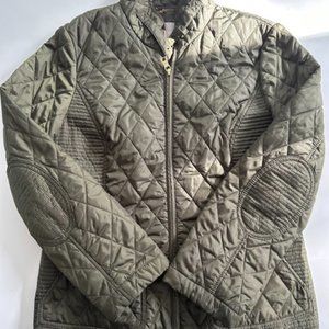 Banana Republic Women’s Olive Green Quilted Field Jacket. Size M